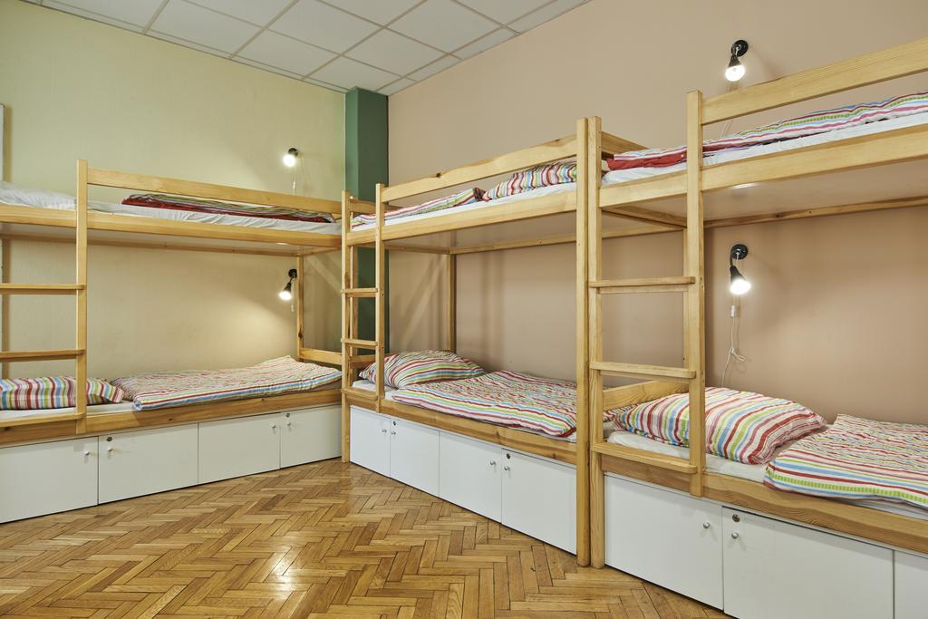 B3 Hostel Будапешт Экстерьер фото